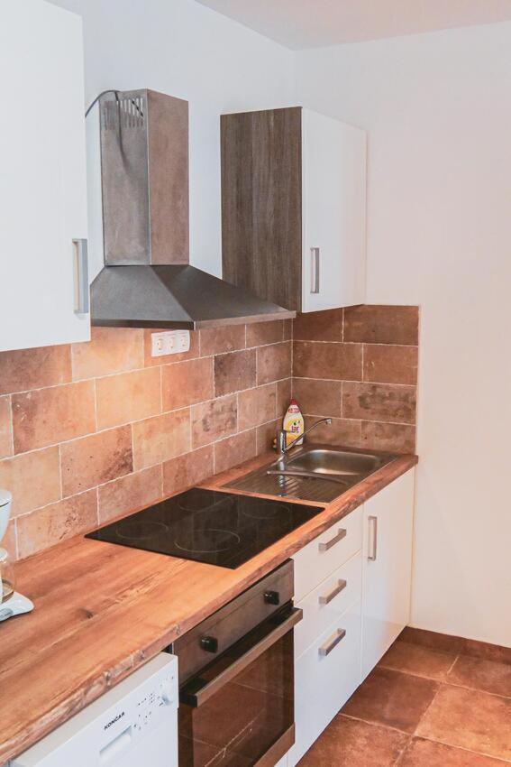 Fully Renovated One Bedroom Apartment With A Seaview - A Sevid Exterior photo