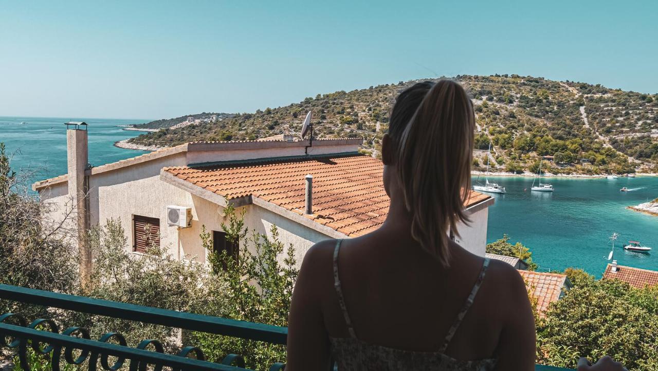 Fully Renovated One Bedroom Apartment With A Seaview - A Sevid Exterior photo